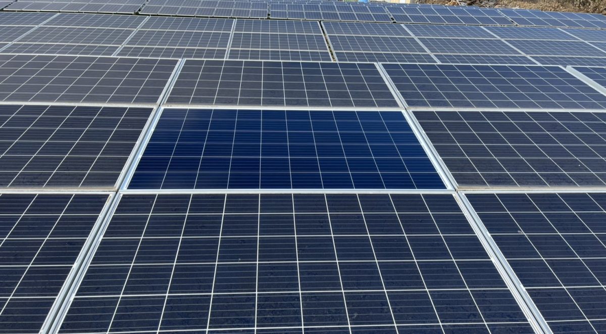 太陽光パネル割れ　交換工事